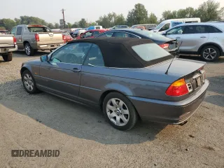 2003 BMW 3 Series 325Ci with VIN WBABS33413PG92865, listed as a Copart auction lot 70243054 with 191,297 mi miles and Salvage Title. Bid and sale history available at carsss.com. Image 2.
