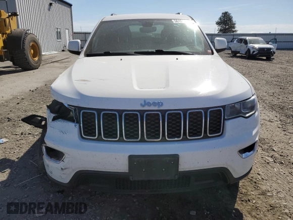 2017 Jeep Grand Cherokee Laredo z VIN 1C4RJFAG6HC618162, wystawiony jako Copart lot #56150195 z przebiegiem 133 766 mil mil oraz Szkoda całkowita • Salvage title. Historia ofert i sprzedaży dostępna na DreamBid. Obrazek 5.