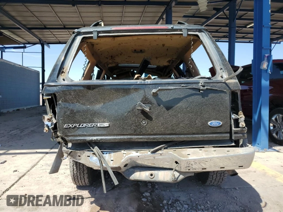 1996 Ford Explorer XLT z VIN 1FMDU32P7TZA99462, wystawiony jako Copart lot #67788154 z przebiegiem 195 839 mil mil oraz Szkoda całkowita • Salvage title. Historia ofert i sprzedaży dostępna na DreamBid. Obrazek 6.