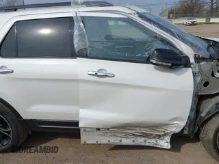 2014 Ford Explorer Sport z VIN 1FM5K8GT3EGB50077, wystawiony jako IAAI lot #41800325 z przebiegiem 147 132 mil mil oraz . Historia ofert i sprzedaży dostępna na DreamBid. Obrazek 5.