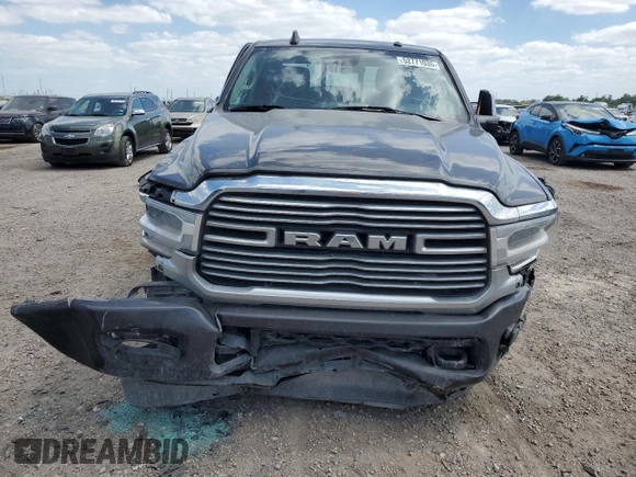 2024 Ram 2500 Laramie z VIN 3C6UR5FL6RG159952, wystawiony jako Copart lot #52771035 z przebiegiem Nie podano mil oraz Szkoda całkowita • Salvage title. Historia ofert i sprzedaży dostępna na DreamBid. Obrazek 5.