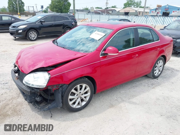 2010 Volkswagen Jetta Limited Edition с VIN 3VWRX7AJ2AM030065, выставлен на аукционе IAAI как лот 42486185 с пробегом 114 160 миль миль и . История ставок и продаж доступна на DreamBid. Изображение 2.