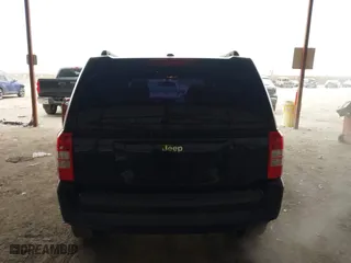 2016 Jeep Patriot Sport with VIN 1C4NJPBB2GD763490, listed as a IAAI auction lot 41613265 with 104,806 mi miles. Bid and sale history available at carsss.com. Image 16.