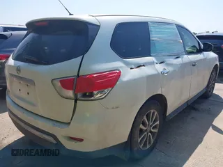 2015 Nissan Pathfinder S with VIN 5N1AR2MN7FC613554, listed as a IAAI auction lot 42050540 with 204,211 mi miles and . Bid and sale history available at DreamBid. Image 4.