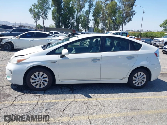 2013 Toyota Prius with VIN JTDKN3DPXD3035457, listed as a IAAI auction lot 42192621 with 153,685 mi miles and . Bid and sale history available at DreamBid. Image 14.