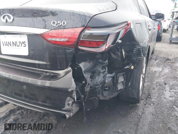 2021 Infiniti Q50 Luxe z VIN JN1EV7BP6MM702075, wystawiony jako IAAI lot #41720913 z przebiegiem 31 092 mil mil oraz . Historia ofert i sprzedaży dostępna na DreamBid. Obrazek 6.
