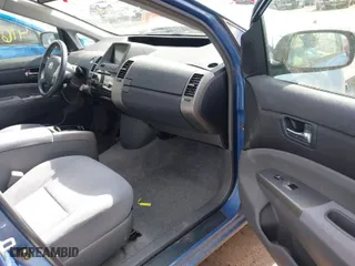2006 Toyota Prius with VIN JTDKB20U767514185, listed as a IAAI auction lot 41679500 with 90,805 mi miles. Bid and sale history available at carsss.com. Image 5.