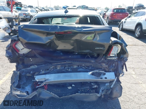 2015 Chrysler 300 S z VIN 2C3CCABGXFH894103, wystawiony jako IAAI lot #42197226 z przebiegiem 99 489 mil mil oraz . Historia ofert i sprzedaży dostępna na DreamBid. Obrazek 15.