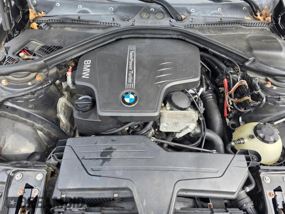 2013 BMW 3 Series 328i xDrive with VIN WBA3B5G56DNS05026, listed as a Copart auction lot 49681775 with 128,517 mi miles and Clean Title. Bid and sale history available at carsss.com. Image 7.