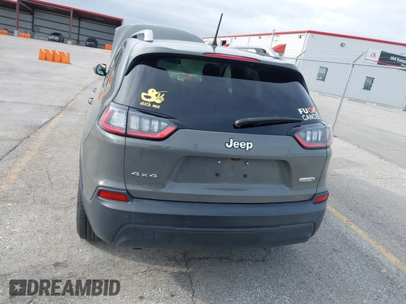 2019 Jeep Cherokee Latitude Plus z VIN 1C4PJMLB5KD440162, wystawiony jako IAAI lot #41911864 z przebiegiem 53 927 mil mil oraz . Historia ofert i sprzedaży dostępna na DreamBid. Obrazek 16.