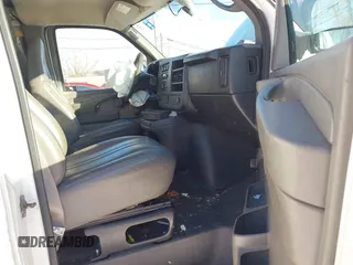 2009 Chevrolet Express Cargo with VIN 1GCFG15X691128588, listed as a IAAI auction lot 41078318 with 204,521 mi miles and . Bid and sale history available at DreamBid. Image 5.