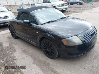 2001 Audi TT z VIN TRUTX28N011016561, wystawiony jako IAAI lot #41971753 z przebiegiem 119 618 mil mil oraz . Historia ofert i sprzedaży dostępna na DreamBid. Obrazek 1.