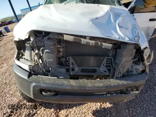 2015 Ram 2500 Tradesman z VIN 3C6TR5CT5FG626077, wystawiony jako Copart lot #56059055 z przebiegiem 161 452 mil mil oraz Szkoda całkowita • Salvage title. Historia ofert i sprzedaży dostępna na DreamBid. Obrazek 11.