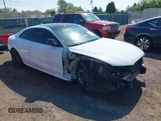 2013 Audi S5 Premium Plus z VIN WAUCGAFRXDA056027, wystawiony jako IAAI lot #42254880 z przebiegiem 121 738 mil mil oraz . Historia ofert i sprzedaży dostępna na DreamBid. Obrazek 1.