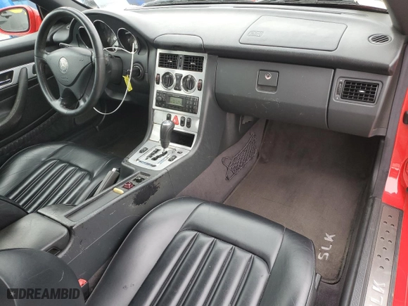 2004 Mercedes-Benz SLK-Class with VIN WDBKK49F94F307511, listed as a Copart auction lot 48995065 with 173,146 mi miles and Clean Title. Bid and sale history available at carsss.com. Image 8.