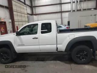 2008 Toyota Tacoma with VIN 5TEUU42N58Z580315, listed as a IAAI auction lot 41059647 with 109,478 mi miles and . Bid and sale history available at carsss.com. Image 14.