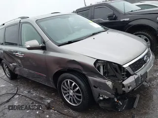 2011 Kia Sedona EX with VIN KNDMH4C71B6396661, listed as a IAAI auction lot 41412771 with 175,192 mi miles. Bid and sale history available at carsss.com. Image 1.