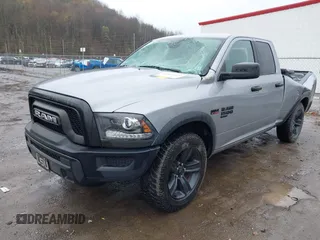 2021 Ram 1500 Warlock z VIN 1C6RR7GT0MS505043, wystawiony jako IAAI lot #41993392 z przebiegiem 86 811 mil mil oraz . Historia ofert i sprzedaży dostępna na DreamBid. Obrazek 2.