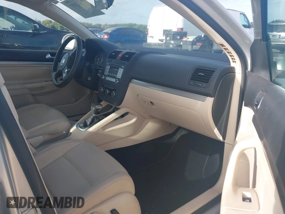 2010 Volkswagen Jetta Limited Edition with VIN 3VWAX7AJXAM165193, listed as a IAAI auction lot 41962307 with 62,574 mi miles and . Bid and sale history available at DreamBid. Image 5.