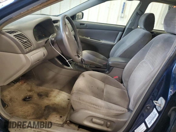 2002 Toyota Camry LE z VIN 4T1BE32KX2U527173, wystawiony jako Copart lot #58424615 z przebiegiem 178 640 mil mil oraz Nie do naprawy • Non repairable. Historia ofert i sprzedaży dostępna na DreamBid. Obrazek 7.