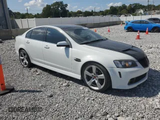 2009 Pontiac G8 GT with VIN 6G2EC57Y59L195313, listed as a Copart auction lot 70852034 with 110,611 mi miles and Salvage Title. Bid and sale history available at carsss.com. Image 4.