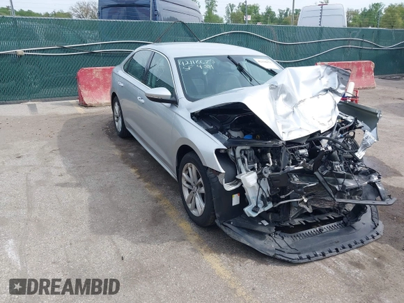 2020 Volkswagen Passat SE with VIN 1VWSA7A31LC027280, listed as a IAAI auction lot 42118675 with 72,165 mi miles and . Bid and sale history available at DreamBid. Image 1.