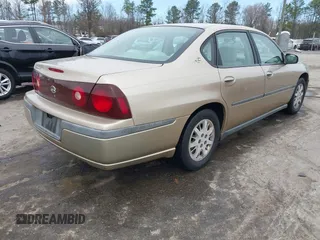 2004 Chevrolet Impala with VIN 2G1WF52E949131611, listed as a IAAI auction lot 41747570 with 293,426 mi miles and . Bid and sale history available at carsss.com. Image 4.