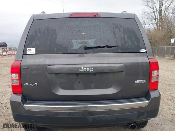 2017 Jeep Patriot High Altitude with VIN 1C4NJRFB1HD133273, listed as a IAAI auction lot 41941140 with 145,573 mi miles. Bid and sale history available at carsss.com. Image 17.
