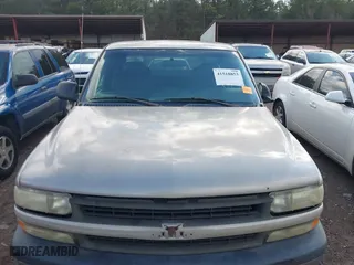 2002 Chevrolet Silverado 1500 LS with VIN 2GCEC19V721294585, listed as a IAAI auction lot 41518853 with 1 mi miles. Bid and sale history available at carsss.com. Image 6.