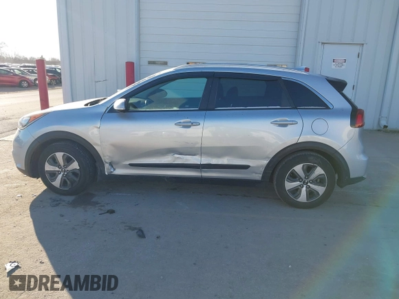 2018 Kia Niro EX with VIN KNDCC3LC1J5121507, listed as a IAAI auction lot 41288803 with 85,444 mi miles. Bid and sale history available at carsss.com. Image 14.
