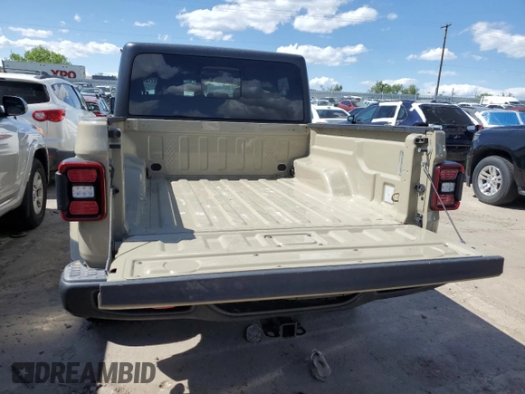 2020 Jeep Gladiator Rubicon z VIN 1C6JJTBG2LL190732, wystawiony jako Copart lot #57100115 z przebiegiem 55 679 mil mil oraz Szkoda całkowita • Salvage title. Historia ofert i sprzedaży dostępna na DreamBid. Obrazek 6.