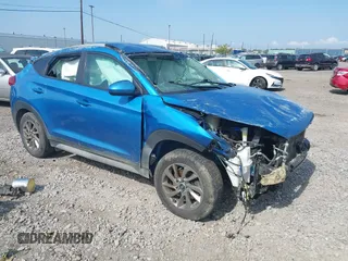 2017 Hyundai Tucson SE with VIN KM8J3CA40HU497758, listed as a IAAI auction lot 40387586 with 118,800 mi miles. Bid and sale history available at carsss.com. Image 1.