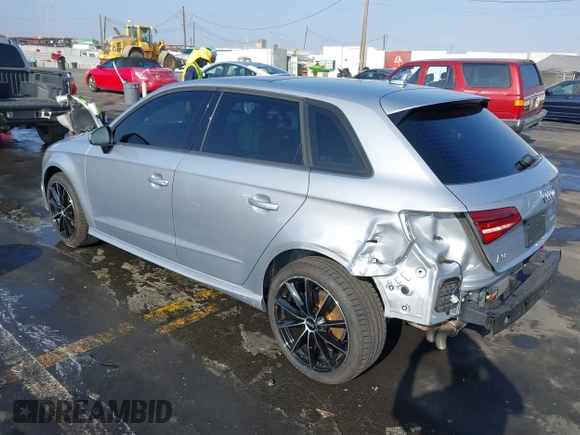 2017 Audi A3 e-tron Sportback Premium z VIN WAUUPBFF0HA104768, wystawiony jako IAAI lot #41155862 z przebiegiem 103 809 mil mil oraz . Historia ofert i sprzedaży dostępna na DreamBid. Obrazek 3.