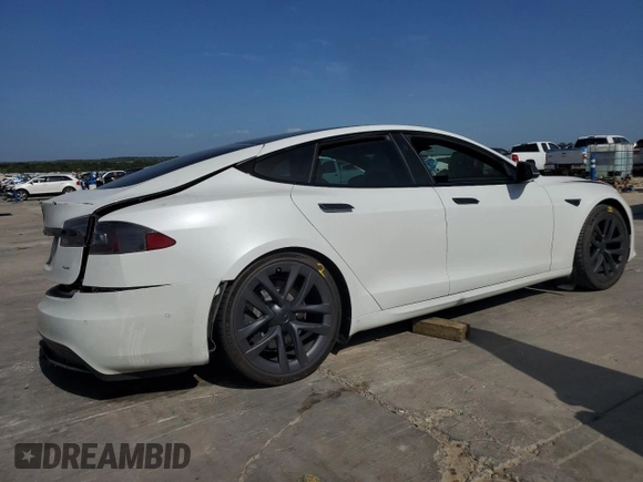 2022 Tesla Model S Plaid with VIN 5YJSA1E68NF466003, listed as a Copart auction lot 61717224 with Not provided miles and Salvage title. Bid and sale history available at DreamBid. Image 3.