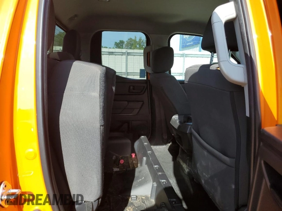 2022 Toyota Tundra SR z VIN 5TFKB5AA4NX008379, wystawiony jako Copart lot #53717915 z przebiegiem 56 199 mil mil oraz Szkoda całkowita • Salvage title. Historia ofert i sprzedaży dostępna na DreamBid. Obrazek 10.
