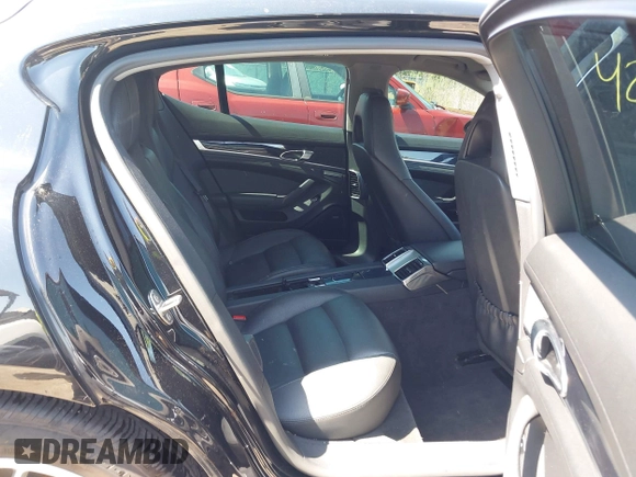 2014 Porsche Panamera z VIN WP0AA2A70EL009084, wystawiony jako IAAI lot #42221798 z przebiegiem 85 853 mil mil oraz . Historia ofert i sprzedaży dostępna na DreamBid. Obrazek 8.