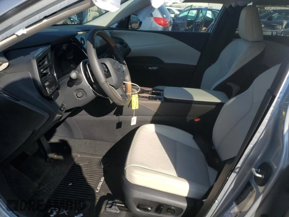 2025 Lexus RX 350 with VIN 2T2BAMCA6SC090597, listed as a Copart auction lot 48307175 with 946 mi miles and Salvage Title. Bid and sale history available at DreamBid. Image 7.