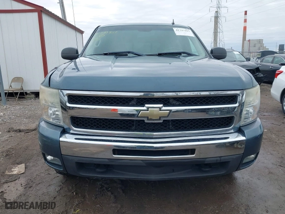 2010 Chevrolet Silverado 1500 LT with VIN 1GCSKSE37AZ193956, listed as a IAAI auction lot 41737357 with 127,762 mi miles. Bid and sale history available at carsss.com. Image 12.