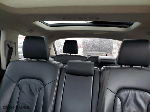 2015 Audi Q7 3.0T Premium Plus with VIN WA1LGAFE3FD015413, listed as a Copart auction lot 49200085 with 135961 miles and Clean Title. Bid and sale history available at carsss.com. Image 10.