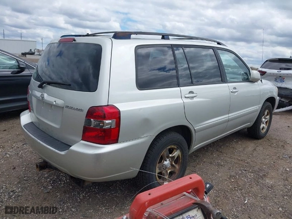 2004 Toyota Highlander with VIN JTEEP21A940059408, listed as a IAAI auction lot 42094429 with 191,682 mi miles. Bid and sale history available at carsss.com. Image 4.