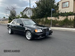 1994 Mercedes-Benz 400 with VIN WDBEA34E6RC103296, listed as a Copart auction lot 51020195 with 186,132 mi miles and Clean Title. Bid and sale history available at carsss.com. Image 1.