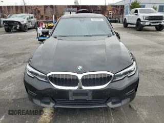2020 BMW 3 Series 330i z VIN 3MW5R1J04L8B11688, wystawiony jako Copart lot #55355505 z przebiegiem 87 498 mil mil oraz Szkoda całkowita • Salvage title. Historia ofert i sprzedaży dostępna na DreamBid. Obrazek 5.