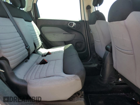 2014 FIAT 500L Easy z VIN ZFBCFABH5EZ019380, wystawiony jako Copart lot #62758775 z przebiegiem 154 298 mil mil oraz Szkoda całkowita • Salvage title. Historia ofert i sprzedaży dostępna na DreamBid. Obrazek 10.
