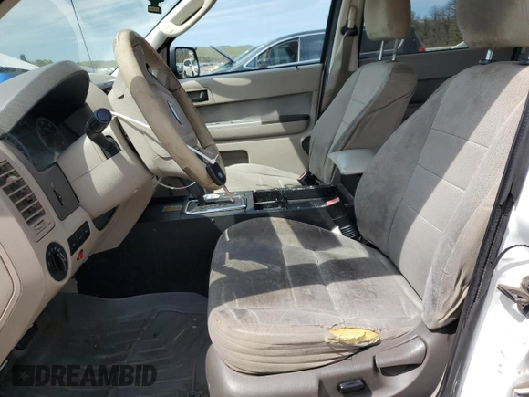 2010 Ford Escape Hybrid z VIN 1FMCU5K35AKC13081, wystawiony jako Copart lot #55447445 z przebiegiem 74 496 mil mil oraz Czysty tytuł • Clean title. Historia ofert i sprzedaży dostępna na DreamBid. Obrazek 7.
