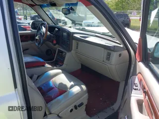 2004 Cadillac Escalade EXT z VIN 3GYEK62N34G304883, wystawiony jako IAAI lot #42149493 z przebiegiem 177 911 mil mil oraz . Historia ofert i sprzedaży dostępna na DreamBid. Obrazek 5.