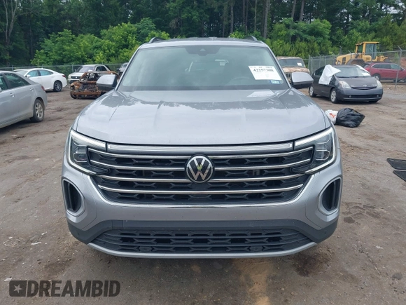 2024 Volkswagen Atlas SE with VIN 1V2WR2CA6RC574936, listed as a IAAI auction lot 42257308 with 23,370 mi miles and . Bid and sale history available at DreamBid. Image 12.
