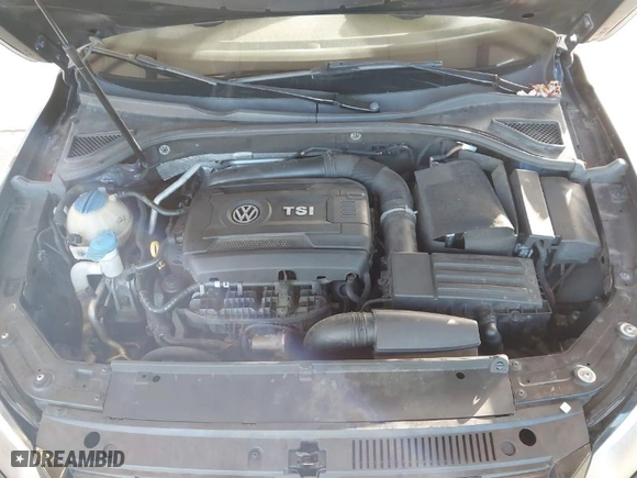 2015 Volkswagen Passat 1.8T S with VIN 1VWAT7A31FC050357, listed as a IAAI auction lot 41487346 with 171,205 mi miles. Bid and sale history available at carsss.com. Image 10.