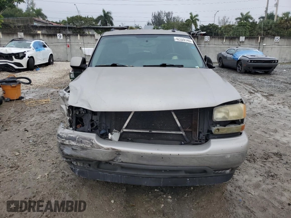2005 GMC Yukon SLE with VIN 1GKEC13V15R260439, listed as a Copart auction lot 42326145 with 281,821 mi miles and Salvage Title. Bid and sale history available at carsss.com. Image 5.