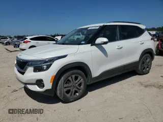 2022 Kia Seltos S с VIN KNDEU2AA7N7330374, выставлен на аукционе Copart как лот 52011955 с пробегом 20 789 миль миль и Чистый • Clean title. История ставок и продаж доступна на DreamBid. Изображение 1.