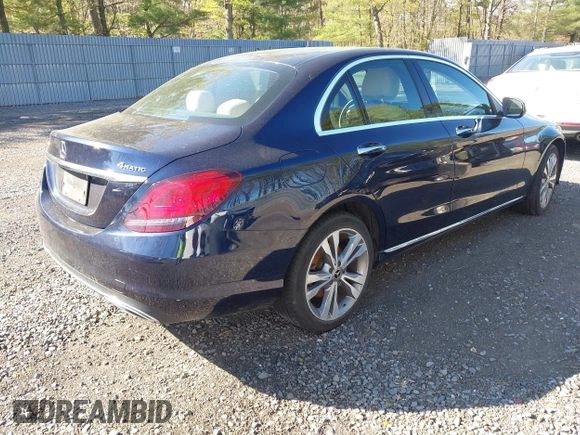 2020 Mercedes-Benz C 300 z VIN WDDWF8EB9LR561644, wystawiony jako IAAI lot #42129327 z przebiegiem 31 033 mil mil oraz . Historia ofert i sprzedaży dostępna na DreamBid. Obrazek 4.
